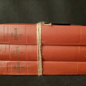 Aesthetic book bundle Coffeetable books Old decorative books  Red book bundle Burgundy books set Red bookshelf decor Decorative book set