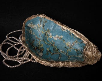 Decoupage Oyster Shell Ring Dish: Gold Leaf Jewelry Holder