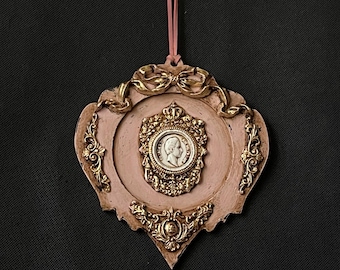 Handmade Shabby Chic Wall Decor: French Country Cottage Style