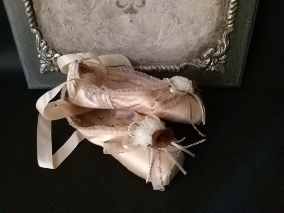 Altered Vintage Pointe Ballet Shoes Decorated Pointe Shoes Etsy