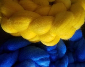 Slava Ukraini hand dyed falkland roving, proceeds to charity as noted in description
