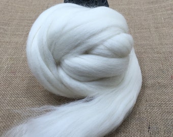 falkland top combed roving - beautiful soft wool - spinners dream, combed top, undyed wool,