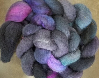 Hand-dyed falkland wool Roving for spinning or felting, nebula roving