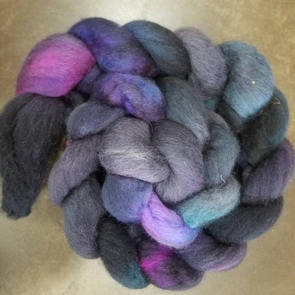 Hand-dyed falkland wool Roving for spinning or felting, nebula roving