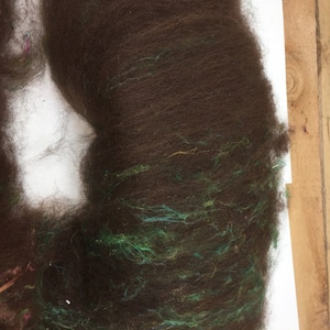 Art batt - chocolate alpaca and green recycled sari silk