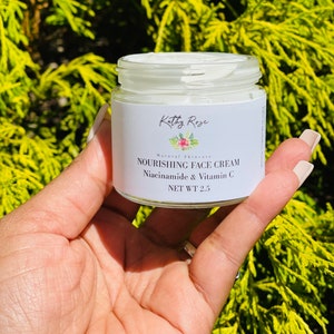 Nourishing Face Cream with Vitamin C , Dark Spots, Niacinamide, Vegan Moisturizer