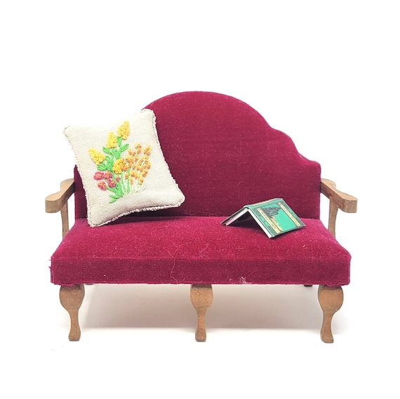 Shackman Red Dollhouse Settee 1:12 Scale