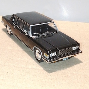 ZIL-4104。1978-1983。ソ連。ヴィンテージ。コレクターカーモデル 1/43 子供用車。レア。ミニカー。古い車。デアゴスティーニ。カーモデル