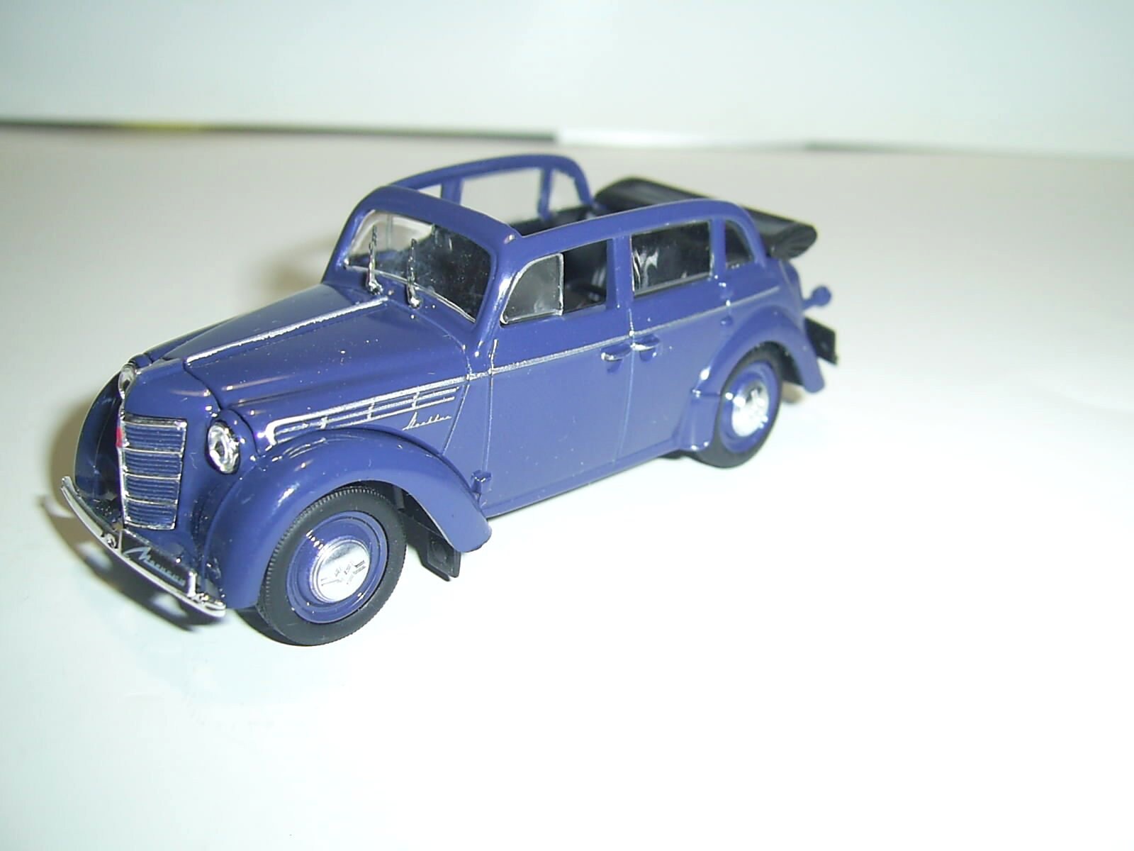 Moskvich 400-420A Avec Capote - Hachette N°72 - 1/24 - Voitures Soviétiques
