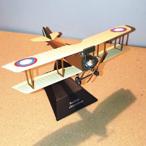 Aviation legend-airplane ANATRA-ANASAL. Reconnaissance aircraft, light bomber 1916-1919. Airplane. Plane model 1/89. Aircraft DeAGOSTINI
