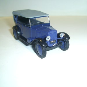 NAMI-1。ビンテージ。コレクタブルカーモデル1/43子供用車。レア。ミニカー。古い車