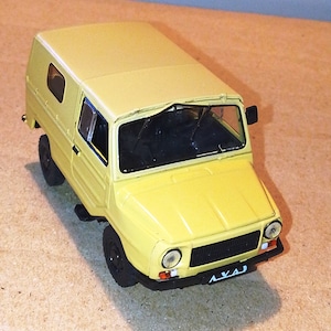 LuAZ-969 M.ヴィンテージ。コレクタブルカーモデル1/43子供用車。希少。ミニカー。古い車。DeAGOSTINI