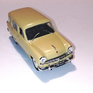 モスクヴィッチ 423N、1957-1963 ソ連。ヴィンテージ。コレクターカーモデル 1/43 子供用車。希少。ミニカー。古い車。デアゴスティーニ、コレクターカー
