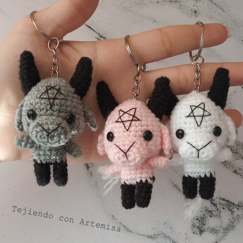 Free Keychain Amigurumi Pattern Svg