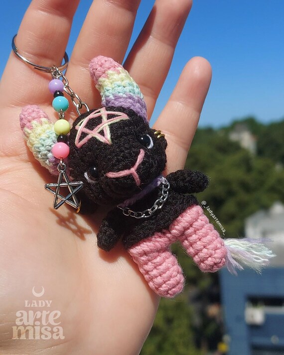 Baphomet Keychain Plush – Gothic Crochet Amigurumi, Dark Kawaii