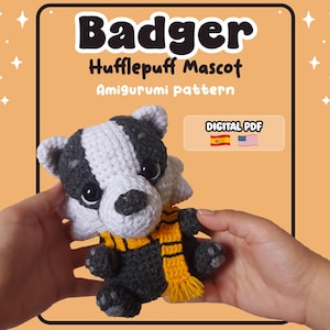 AMIGURUMI PATTERN, Badger Hufflepuff Mascot, Crochet Pattern, Wizard School Mascot | Spanish & English Instructions (Digital pattern, PDF)