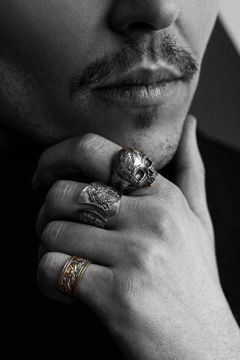 Anillo de calavera de plata de ley 925 maciza, anillo Memento Mori, anillo de calavera para hombre, Memento Vivere, joyería para moteros, regalo estoico /R015 imagen 4