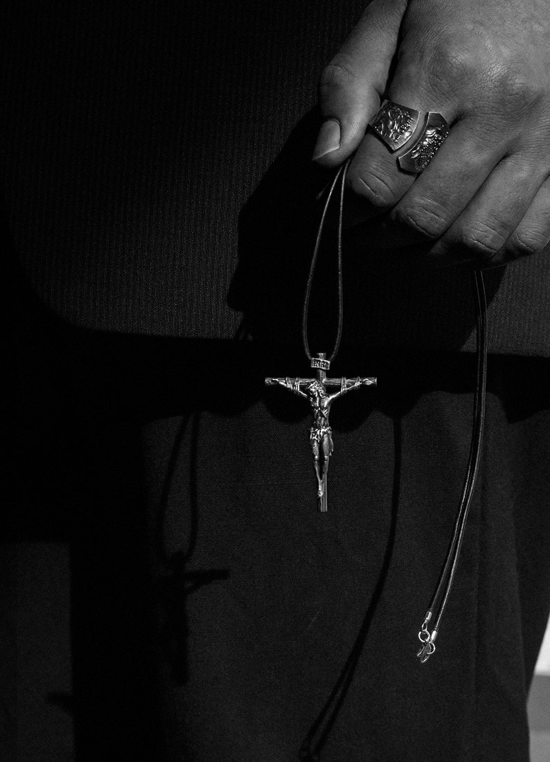 Designer Jesus cross pendant by SANDRO VERARDI in 925 silver /N047 image 3