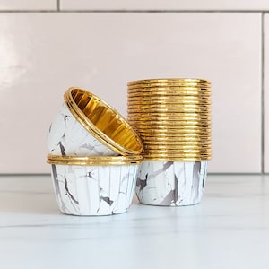 High Quality Grey Calacatta and Gold Metallic Foil Chrome Baking Cups Cupcake Cases Muffin Cups