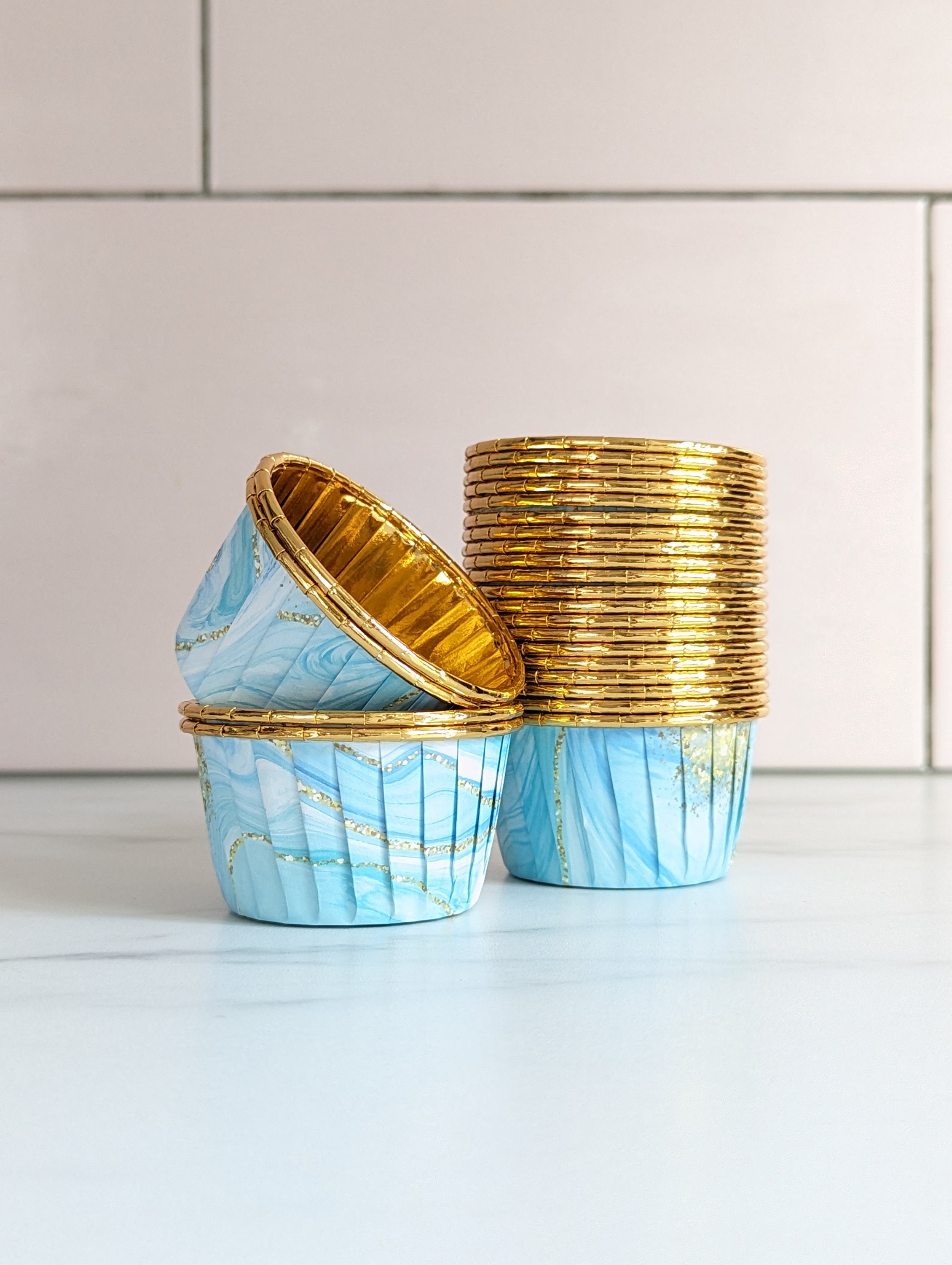 Gold cupcake papers hot sale