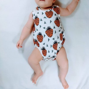 Baby romper sewing pattern, bubble onesie pattern, PDF, baby sunsuit pattern, bodysuit pattern, image 2