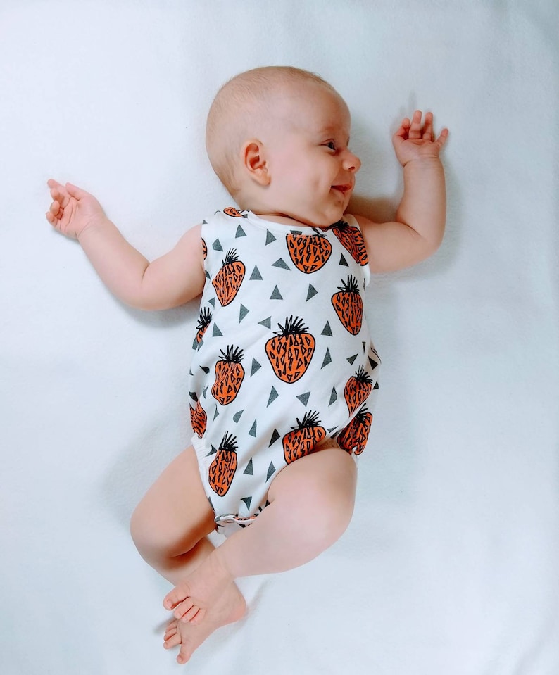 Baby romper sewing pattern, bubble onesie pattern, PDF, baby sunsuit pattern, bodysuit pattern, image 3