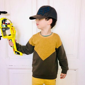 Kids sweatshirt sewing pattern, hoodie sewing pattern, colour block sweatshirt, oversized sweatshirt pattern for babies, toddlers and teens image 3
