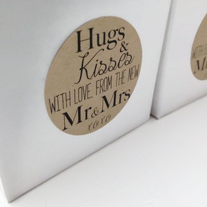 24 abrazos y besos de los nuevos Mr & Mrs, etiquetas engomadas del favor de la boda, boda favor etiquetas, etiquetas engomadas de kraft, kraft boda pegatinas, 013