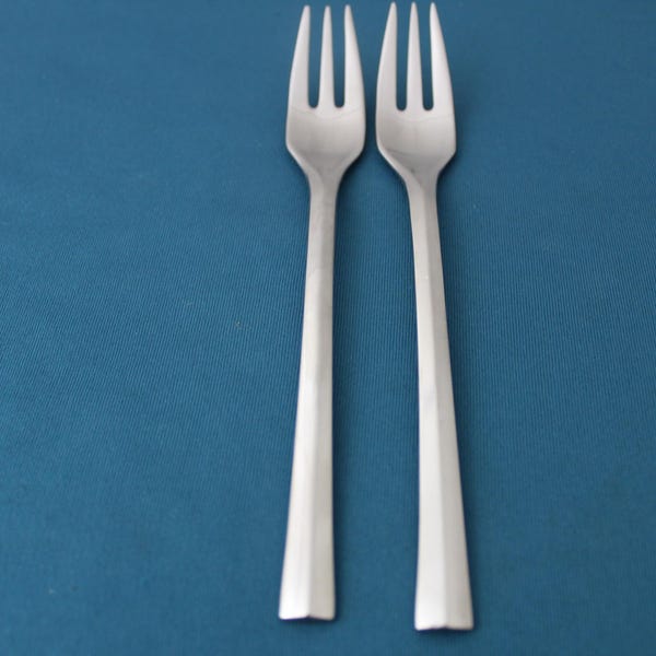 2 Salad Forks Dansk PARALLEL DIAMOND 18/8 Stainless Korea 7"