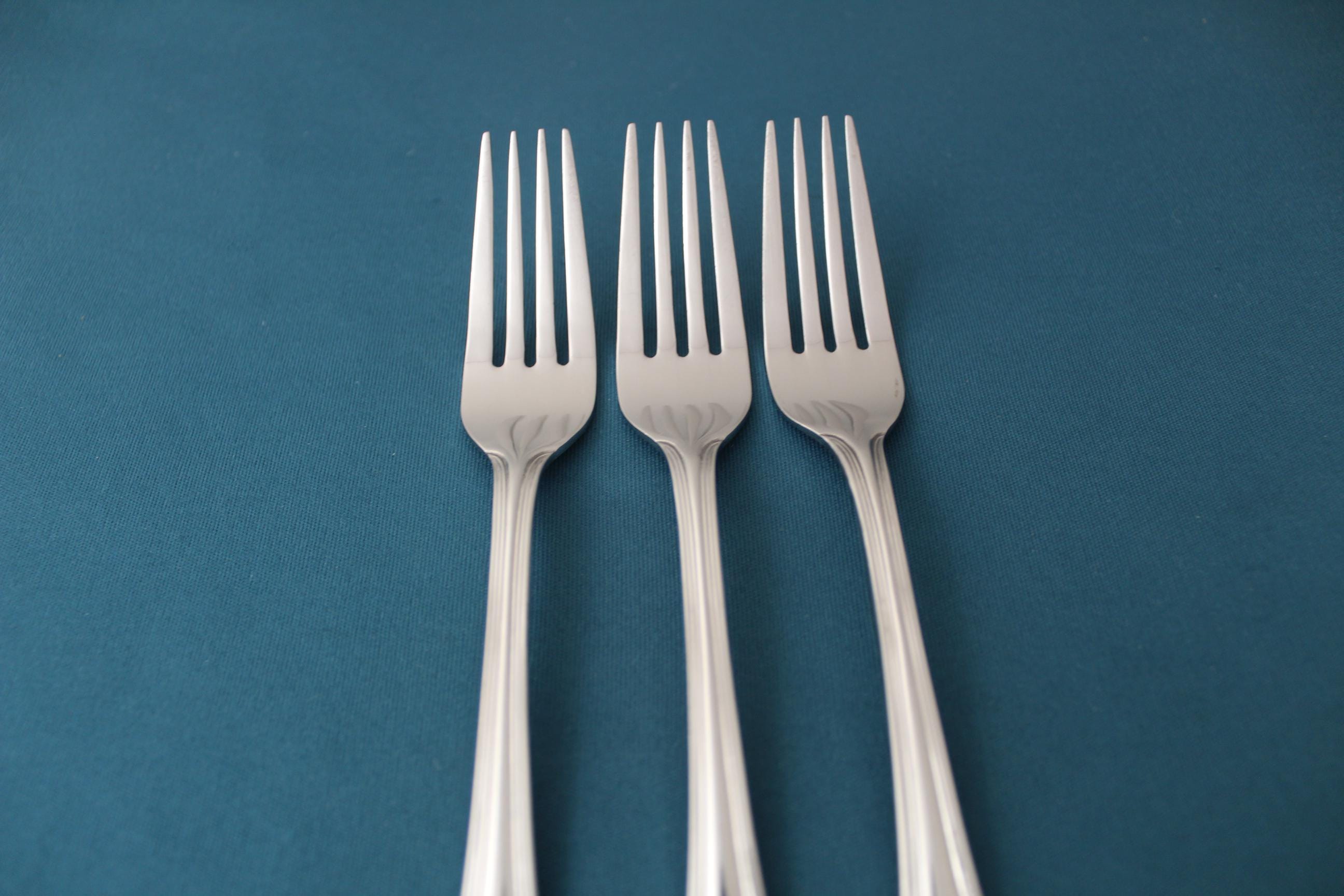 3 Dinner Forks Pfaltzgraff FAIRISLE Korea 18/8 Stainless 7 1/2