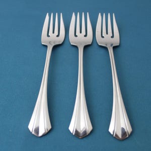 3 Salad Forks Oneida Deluxe RUSHMORE Stainless 6 1/2&quot;