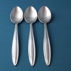 3 Place Oval Soup Spoons Reed & Barton Select CELEBRATION Stainless Korea NEW 7&quot;