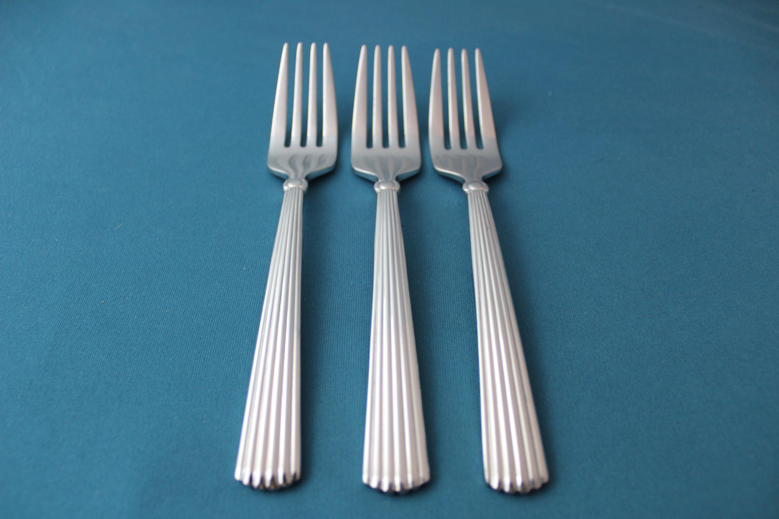 Set for 8 Oxford Hall Stainless Korea Gold Silverware Flatware Weave