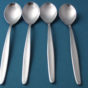 4 Place Oval Soup Spoons WMF Cromargan LAUREL Triangle Stainless Germany 7 1/4"