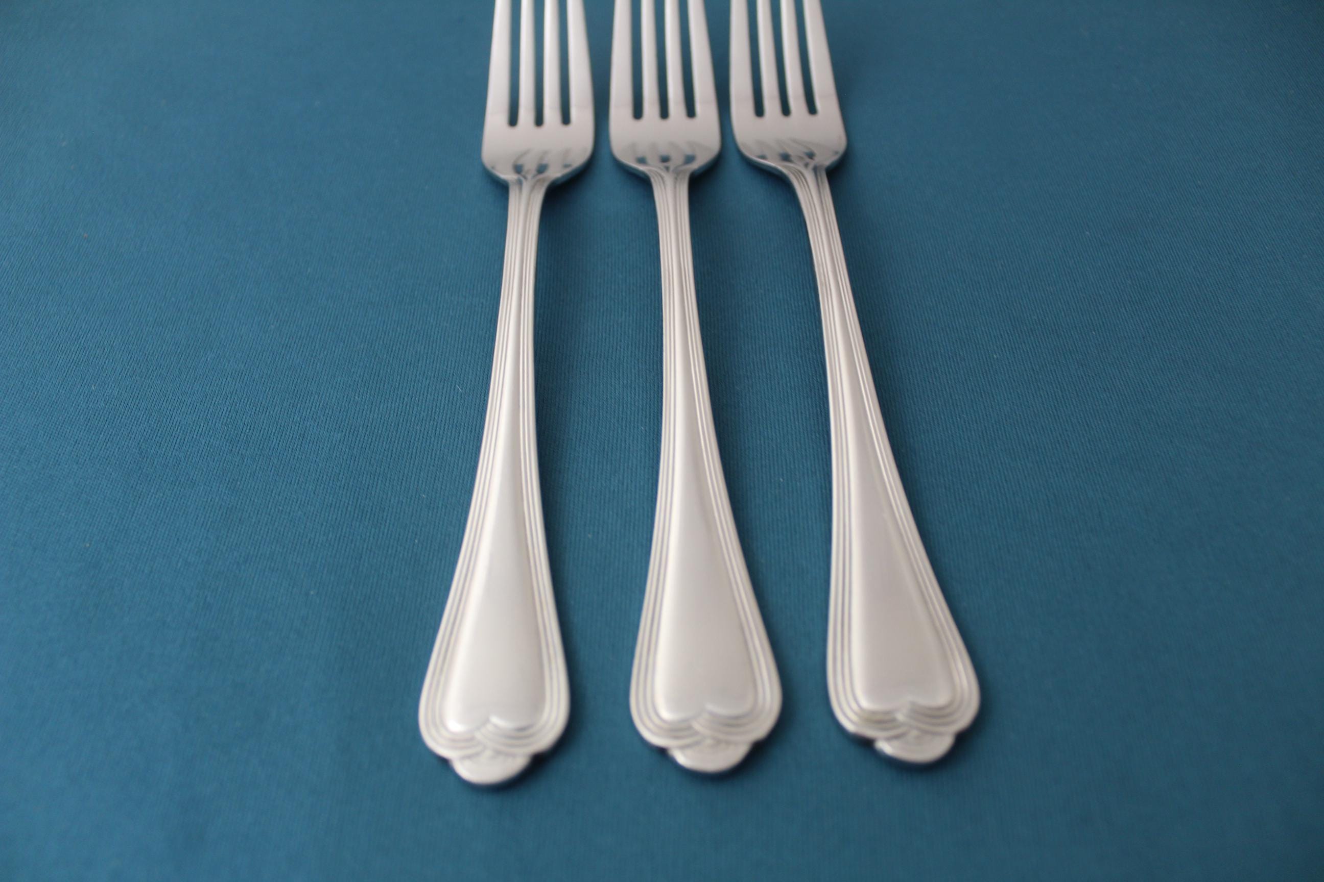 3 Dinner Forks Pfaltzgraff FAIRISLE Korea 18/8 Stainless 7 1/2