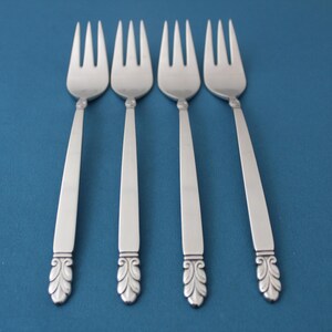 4 Salad Forks International NORSE Deluxe Stainless LIGHT USE 7 1/8&quot;
