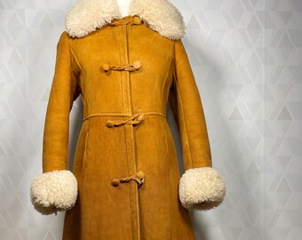 Unik! Rostorange fårskinnskappa från 1970-talet – Penny Lane-inspirerad, hippie-boho-stil, storlek Medium!
