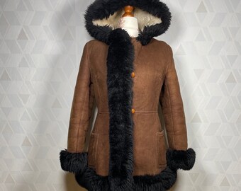 ICONIC authentic vintage 60s 70s real lamb fur afghan coat. Penny Lane Hippy Hippie Boho Woodstock sheepskin Daisy Jones coat. Size M