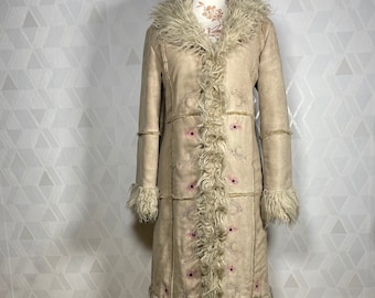 Vintage Embroidered Penny Lane Faux Fur Coat Vegan Hairy Biege Vintage Winter Coat So Magical!_