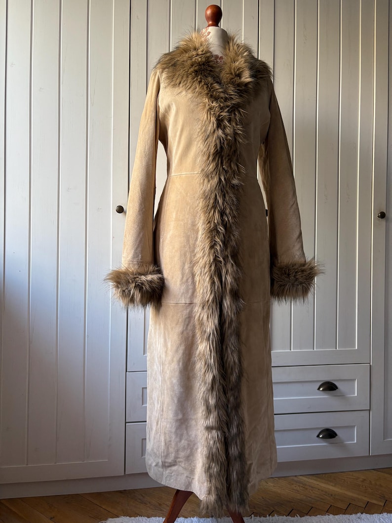 Vintage SO BEAUTIFUL Penny Lane 70s full long coat suede leather coat with dramatic vegan fur Size Small image 4
