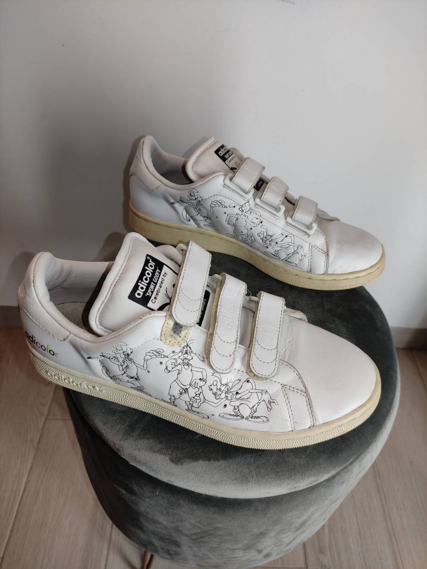 adicolor goofy trainers