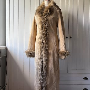 Vintage SO BEAUTIFUL Penny Lane 70s full long coat suede leather coat with dramatic vegan fur Size Small image 2
