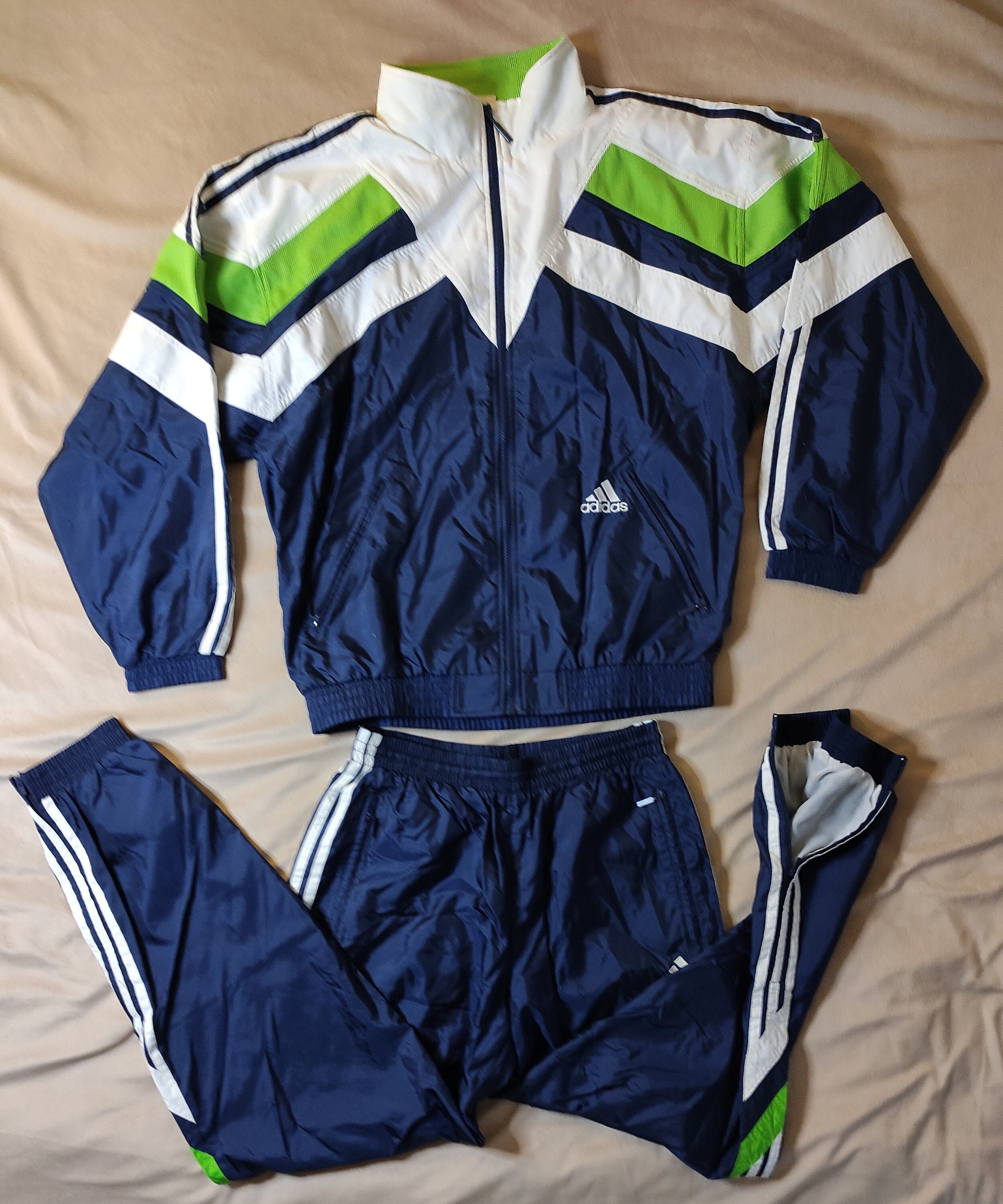 Vintage Adidas Tracksiute Pants and Jacket Set Windbreaker Vintage Adidas Tracksiute Pants and Jacket Set Windbreaker