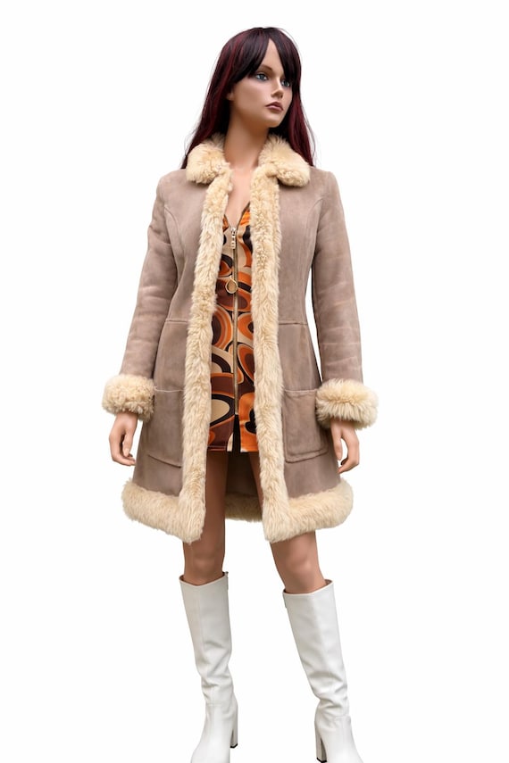 Vintage 70s genuine sheepskin coat – sheep fur lining – boho vintage afghan style – taupe suede Size M