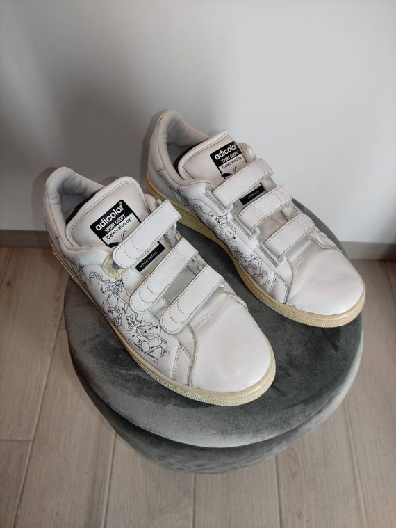 adicolor goofy trainers