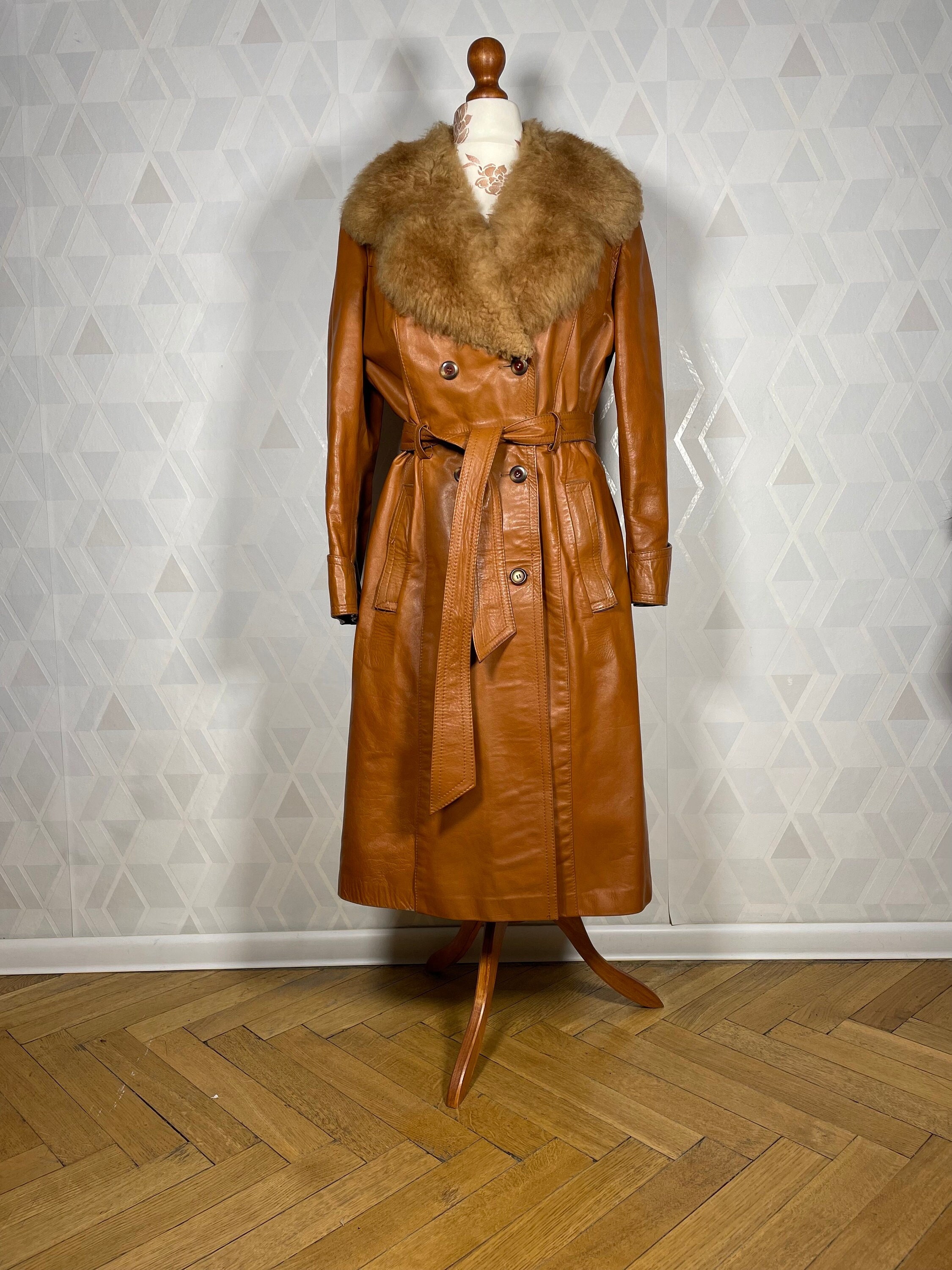 Charm of the 1970s, Rust-colored Natural Leather Coat Charm of the 1970s, Rust-colored Natural Leather Coat