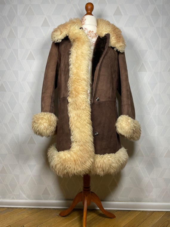 Iconic authentic vintage 60s 70s real lamb fur af… - image 2