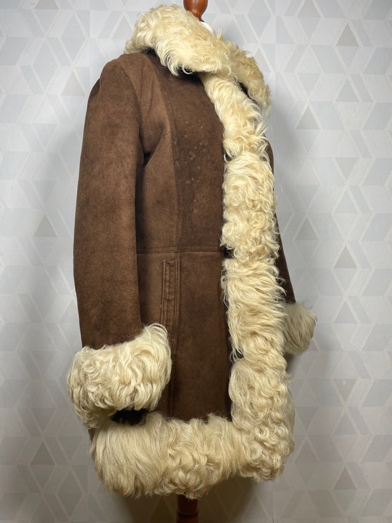 Iconic authentic vintage 60s 70s real lamb fur af… - image 5