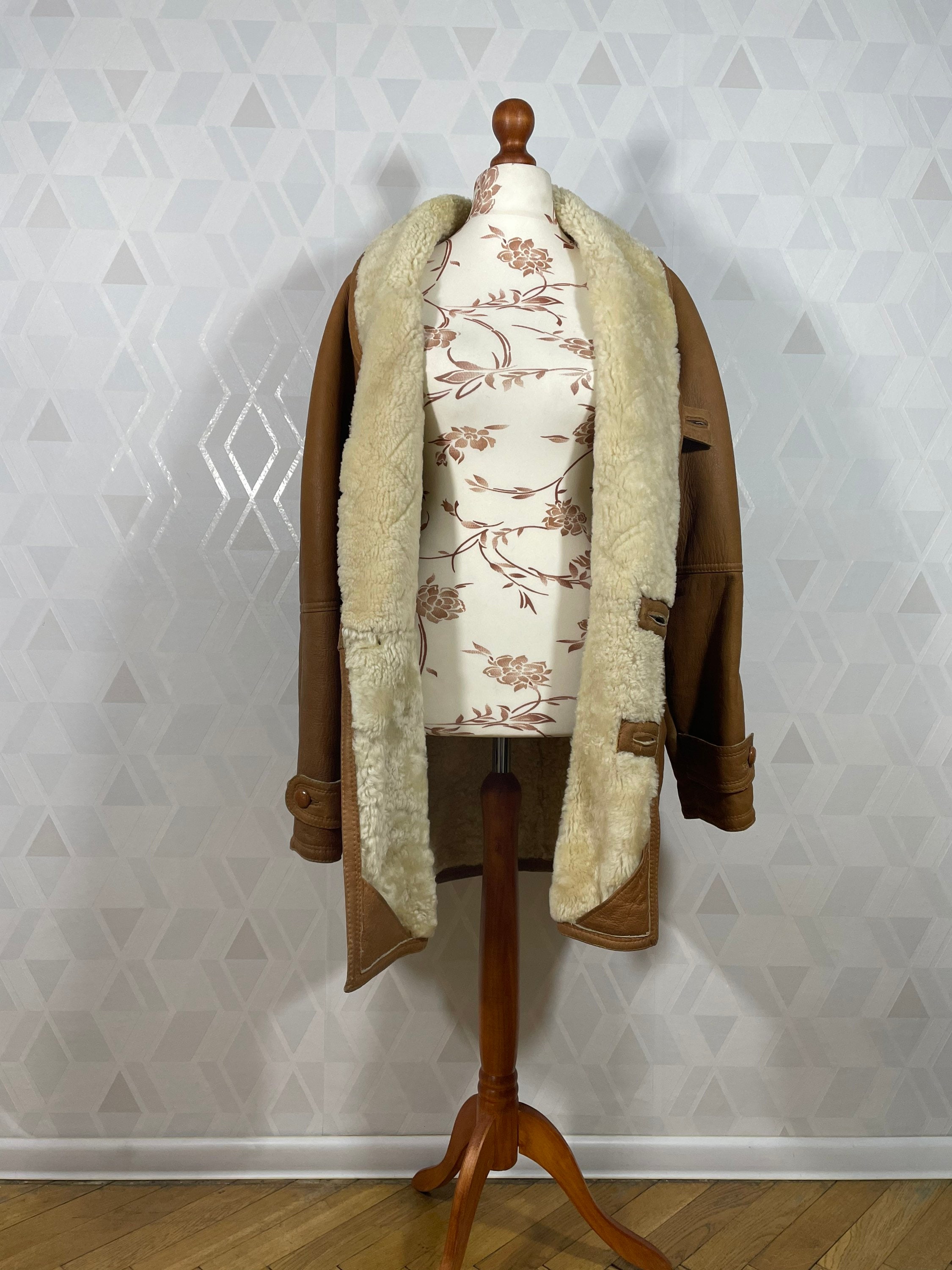 Italian Liberty Styled in Italy Vintage Lambskin Padded Mens