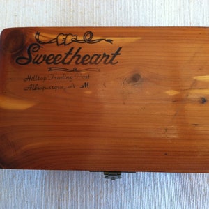 Deco Sweetheart Cedar Box
